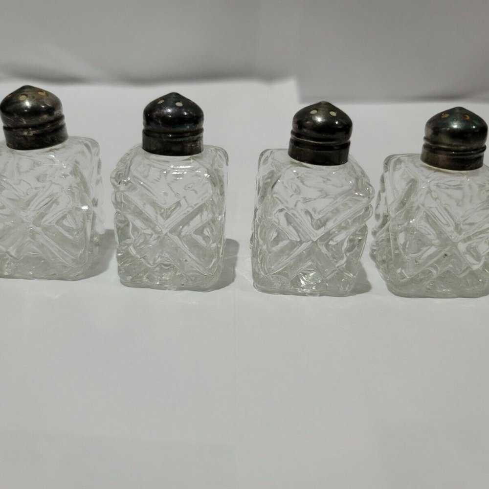 vintage‎ clear glass Silver Plated? Caps salt and pepper shakers